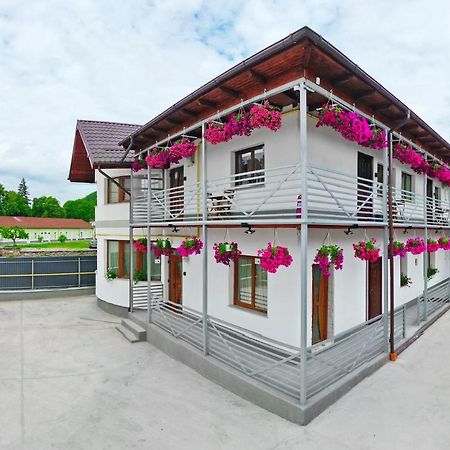 Vaias Aparts Targu Neamt Exteriér fotografie