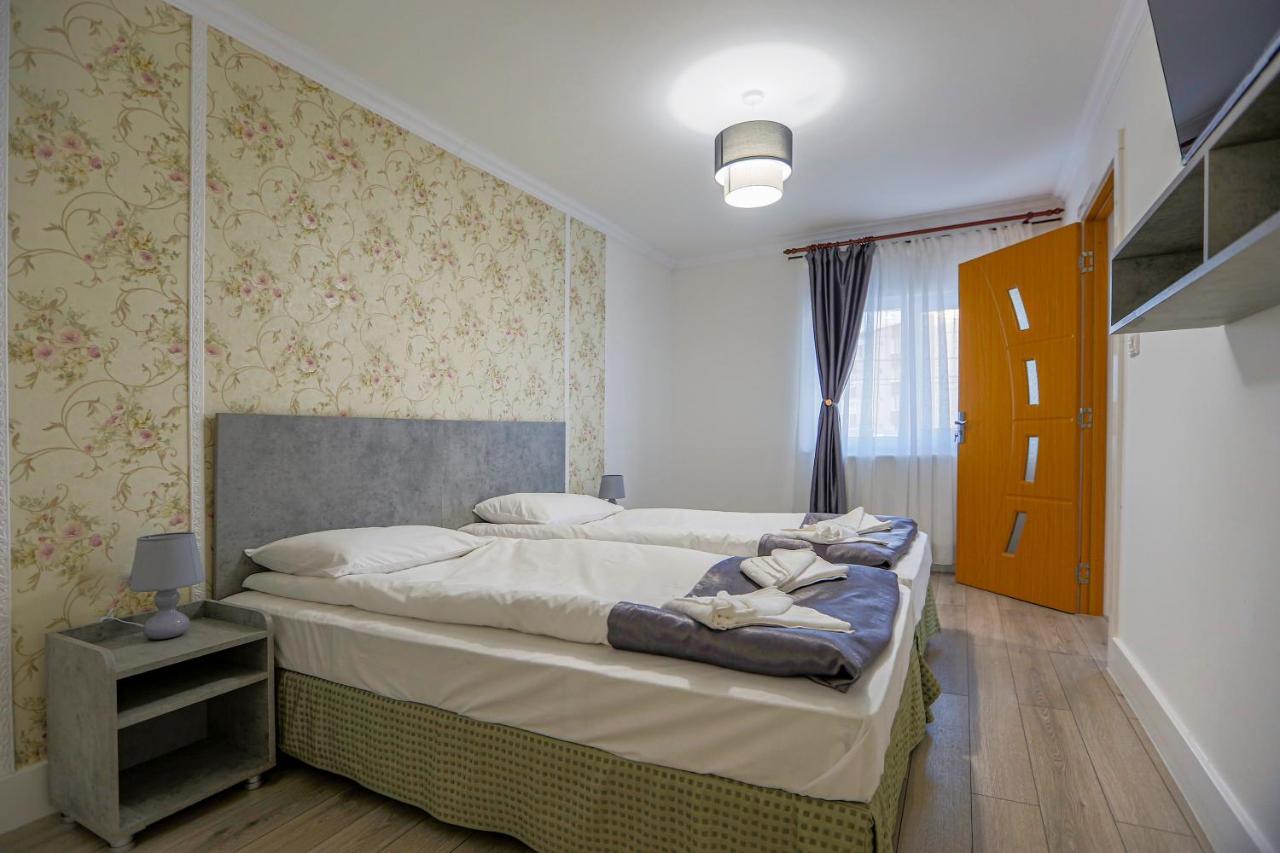 Vaias Aparts Targu Neamt Exteriér fotografie