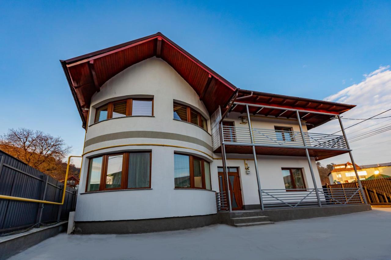 Vaias Aparts Targu Neamt Exteriér fotografie